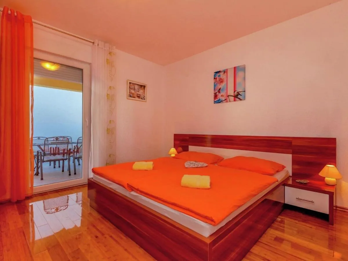 Spacious Apartment In Dramalj With Swimming Pool