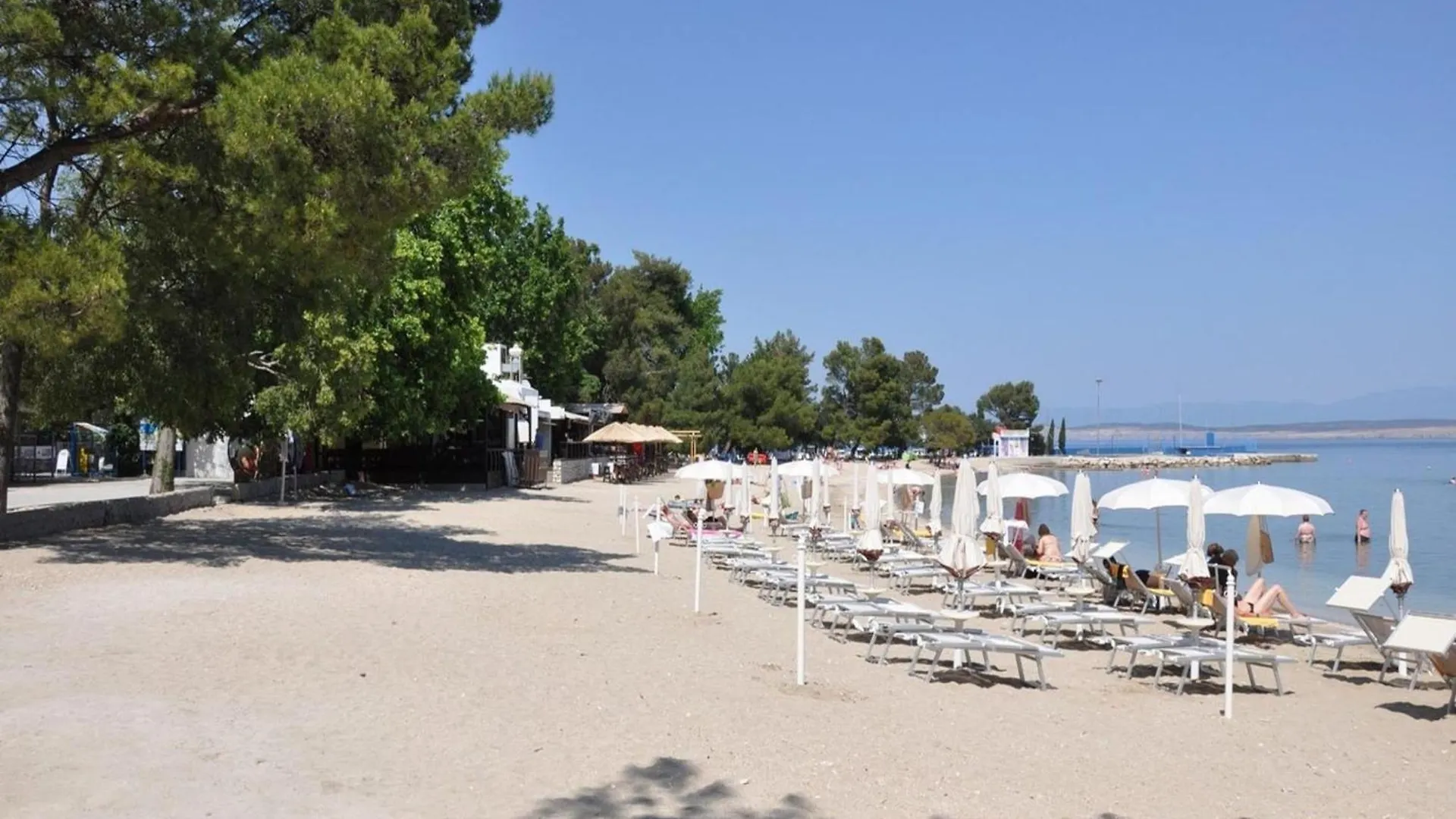 Spacious Apartment In Dramalj With Swimming Pool