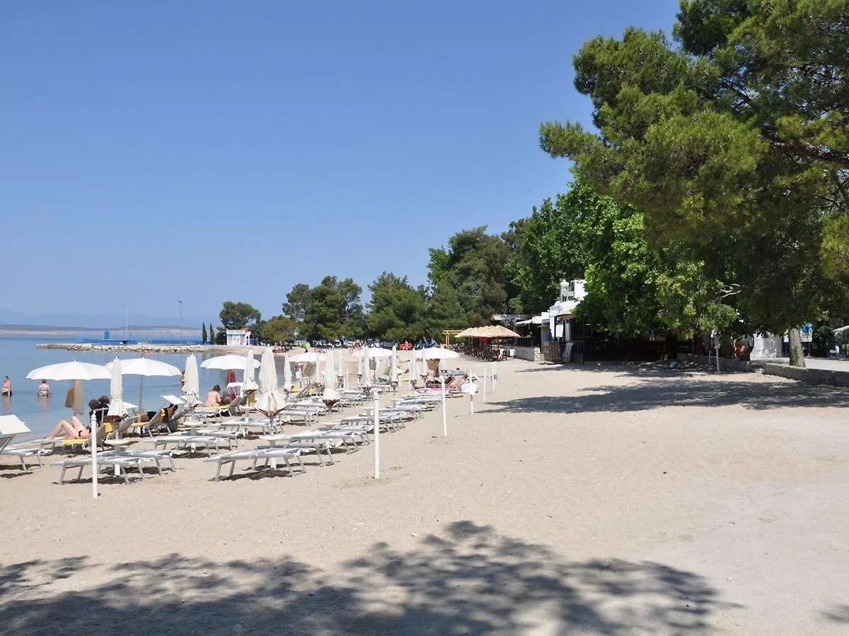 Spacious Apartment In Dramalj With Swimming Pool