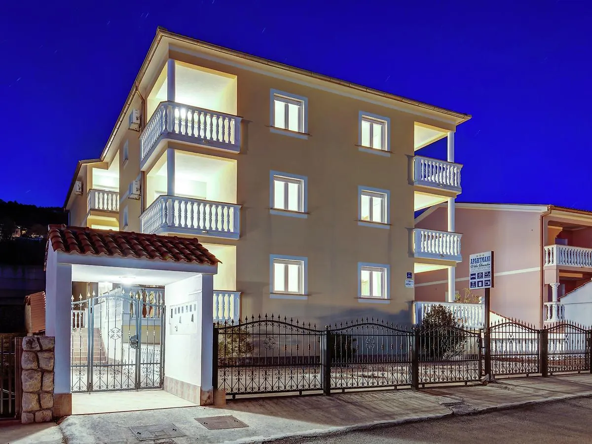 Spacious Apartment In Dramalj With Swimming Pool