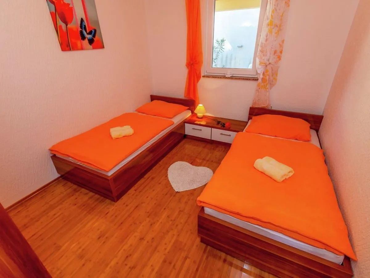 Spacious Apartment In Dramalj With Swimming Pool